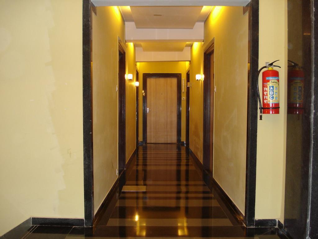 Hotel Tuliip Residency Mumbai Exteriör bild